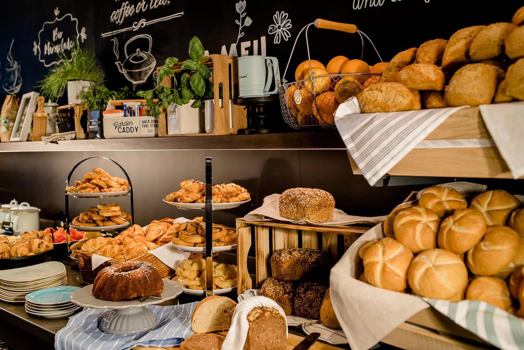 Motel One Freiburg Екстериор снимка