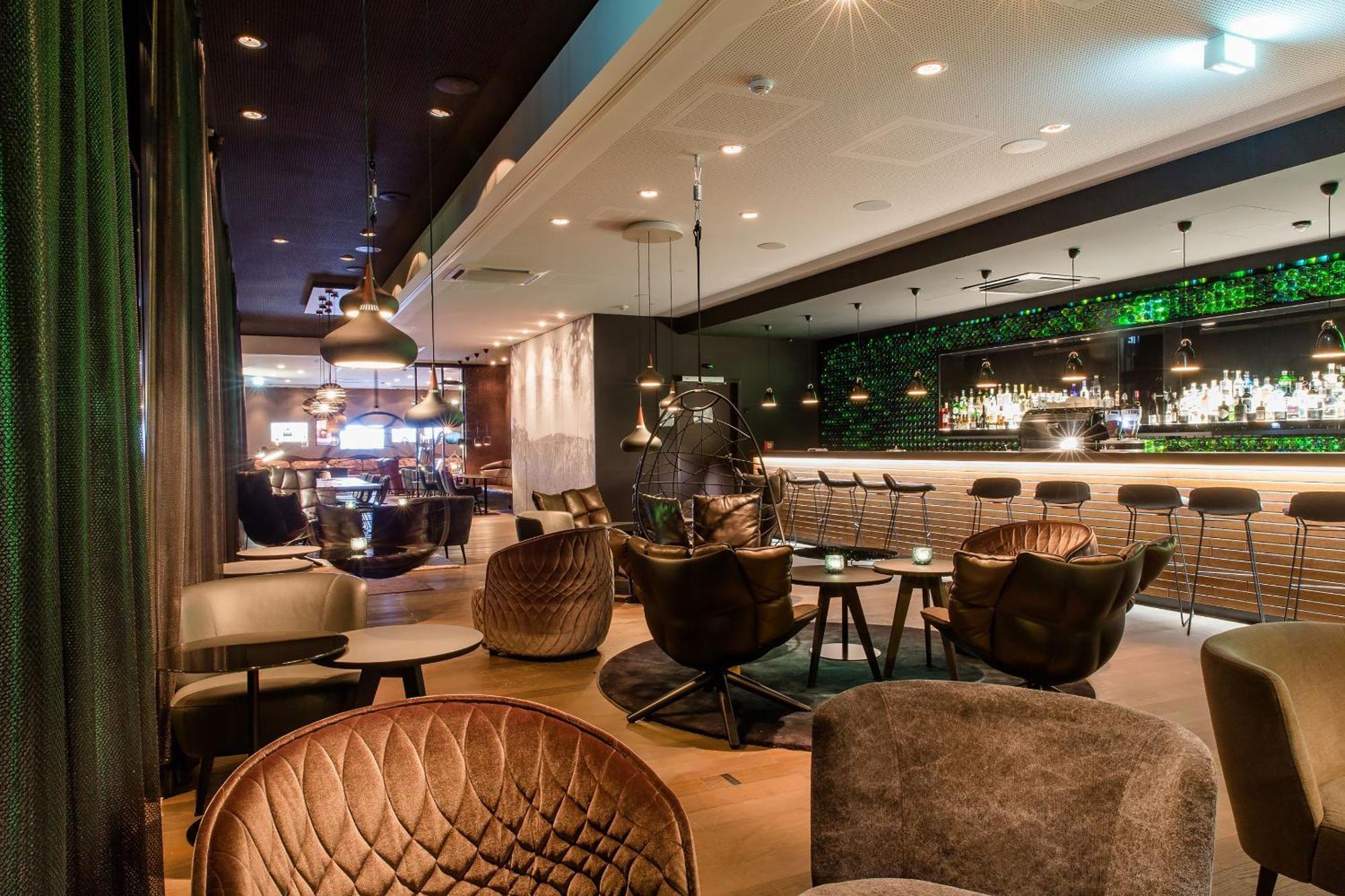 Motel One Freiburg Екстериор снимка